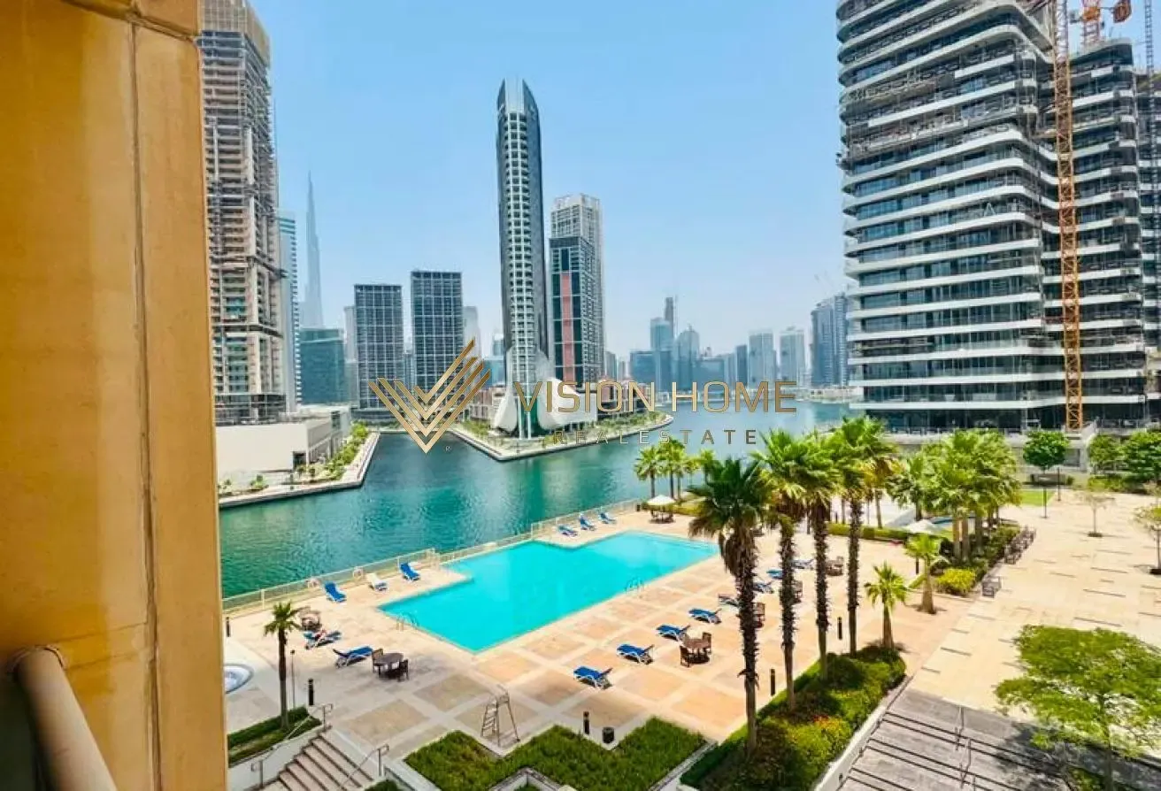 Vacant | Burj Khalifa and Pool View | Spacious