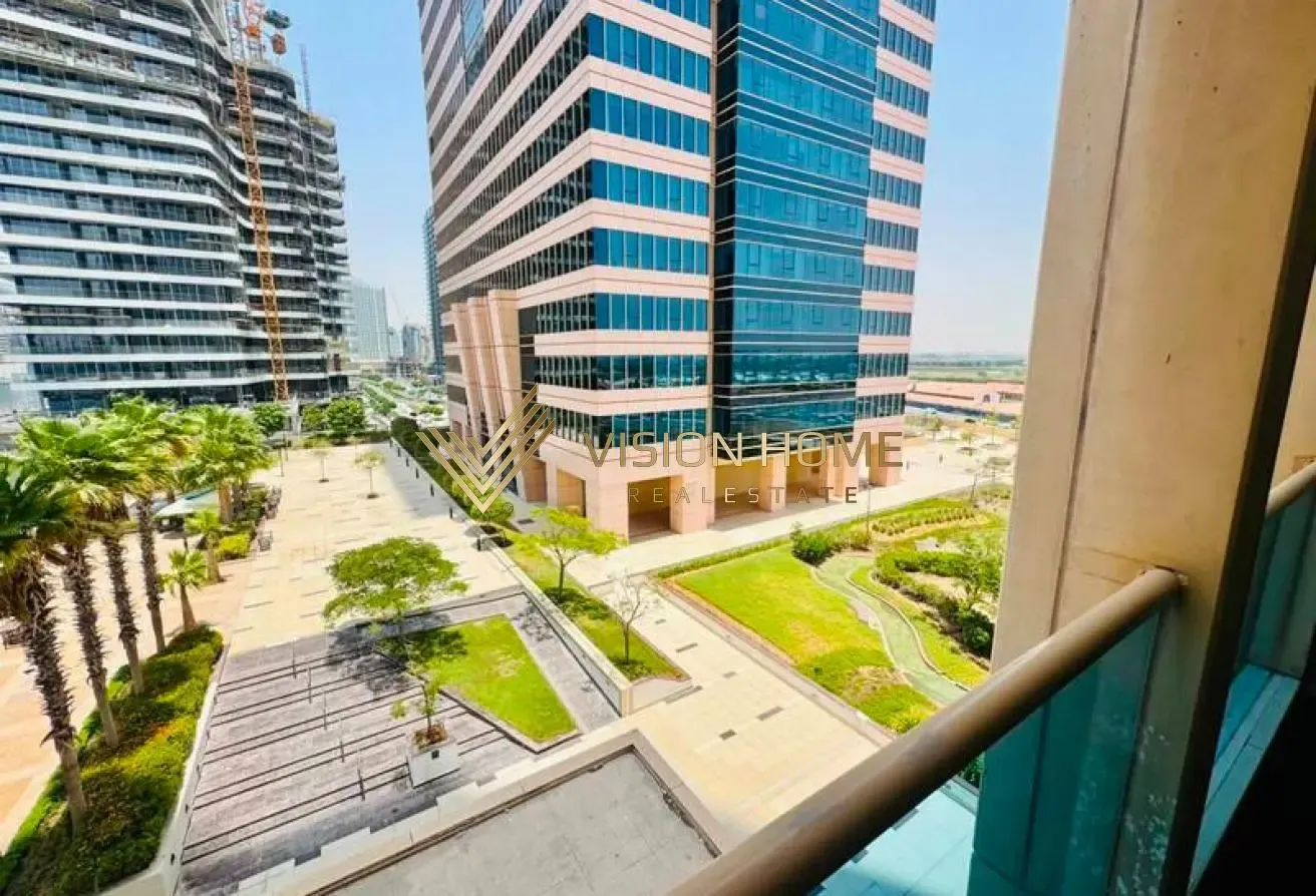 Vacant | Burj Khalifa and Pool View | Spacious