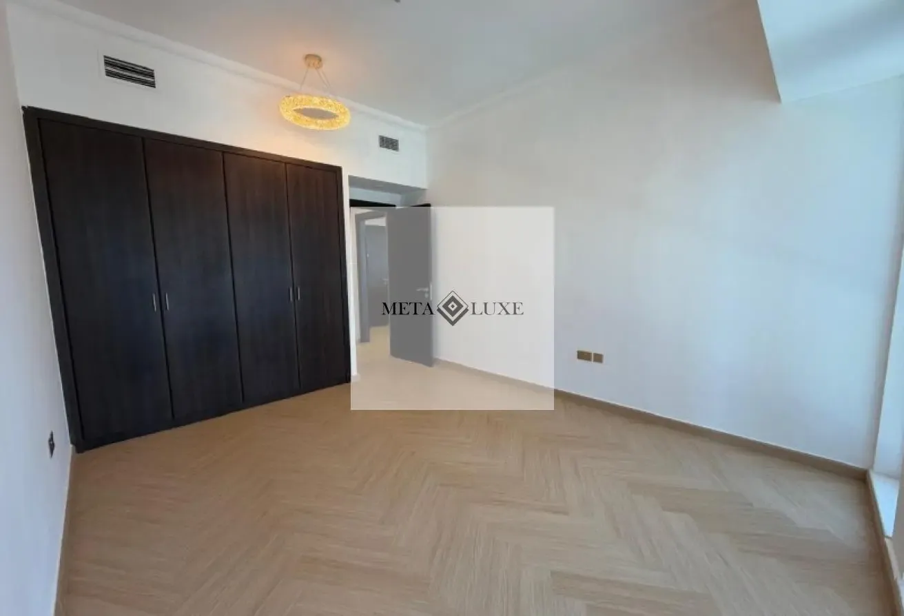 Upgraded, Canal View, Low Floor, Vacant