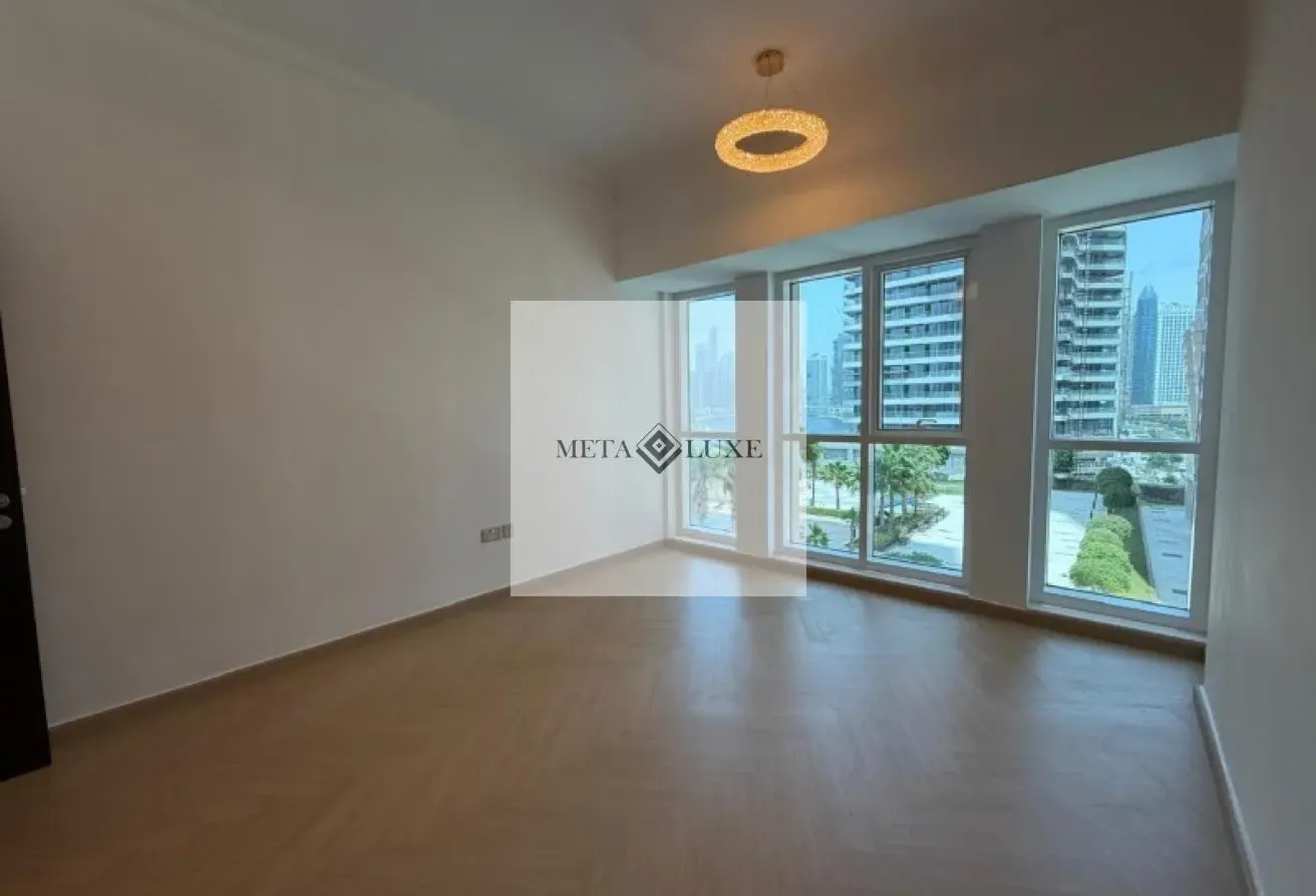 Upgraded, Canal View, Low Floor, Vacant