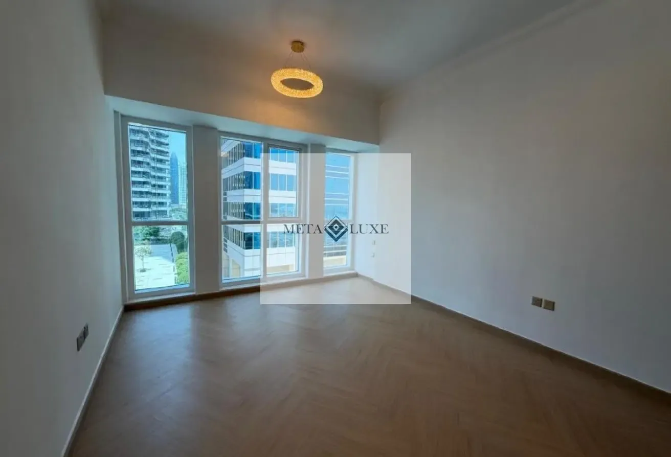 Upgraded, Canal View, Low Floor, Vacant