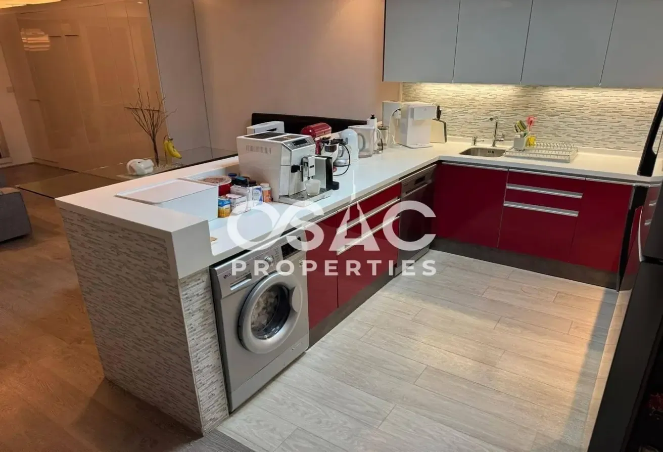 Fully Furnished | High Floor | Canal View