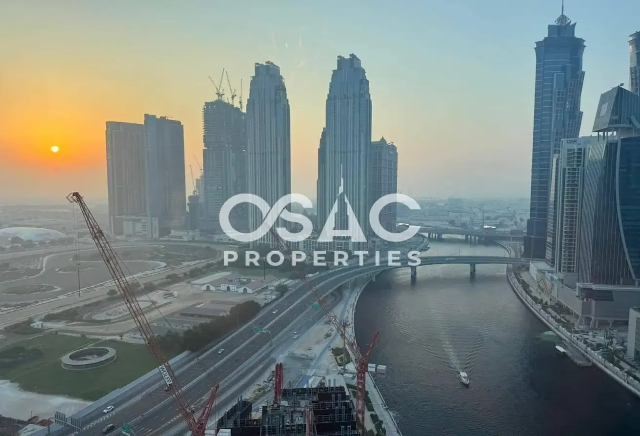 Fully Furnished | High Floor | Canal View