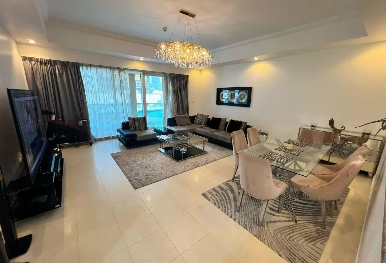 Canal view | Near metro | Spacious 1 bed