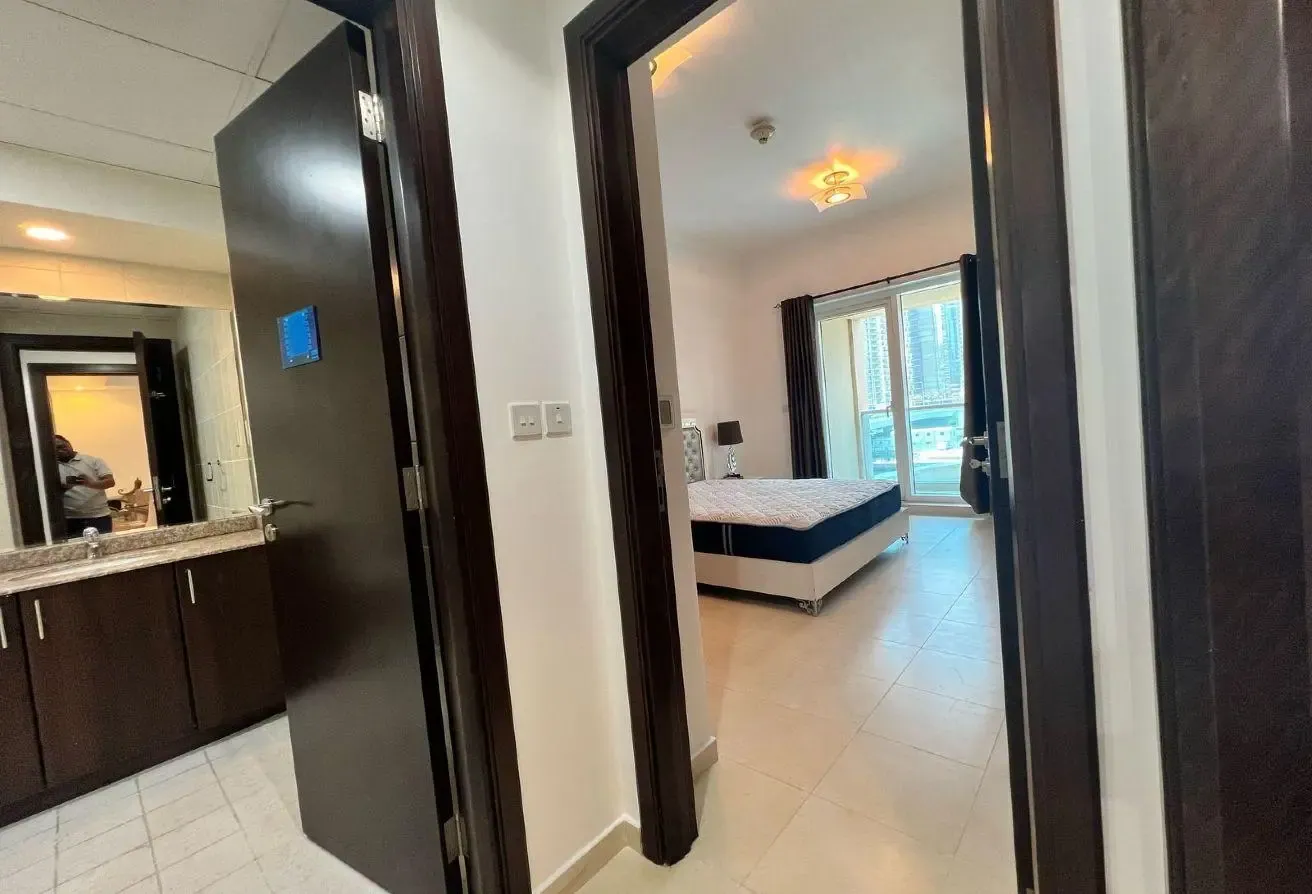Canal view | Near metro | Spacious 1 bed