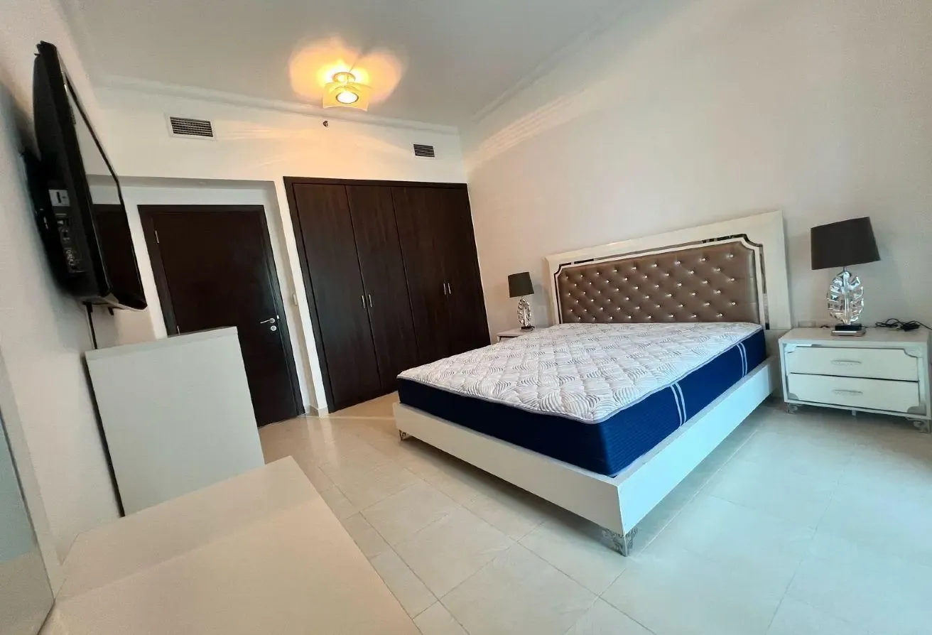 Canal view | Near metro | Spacious 1 bed