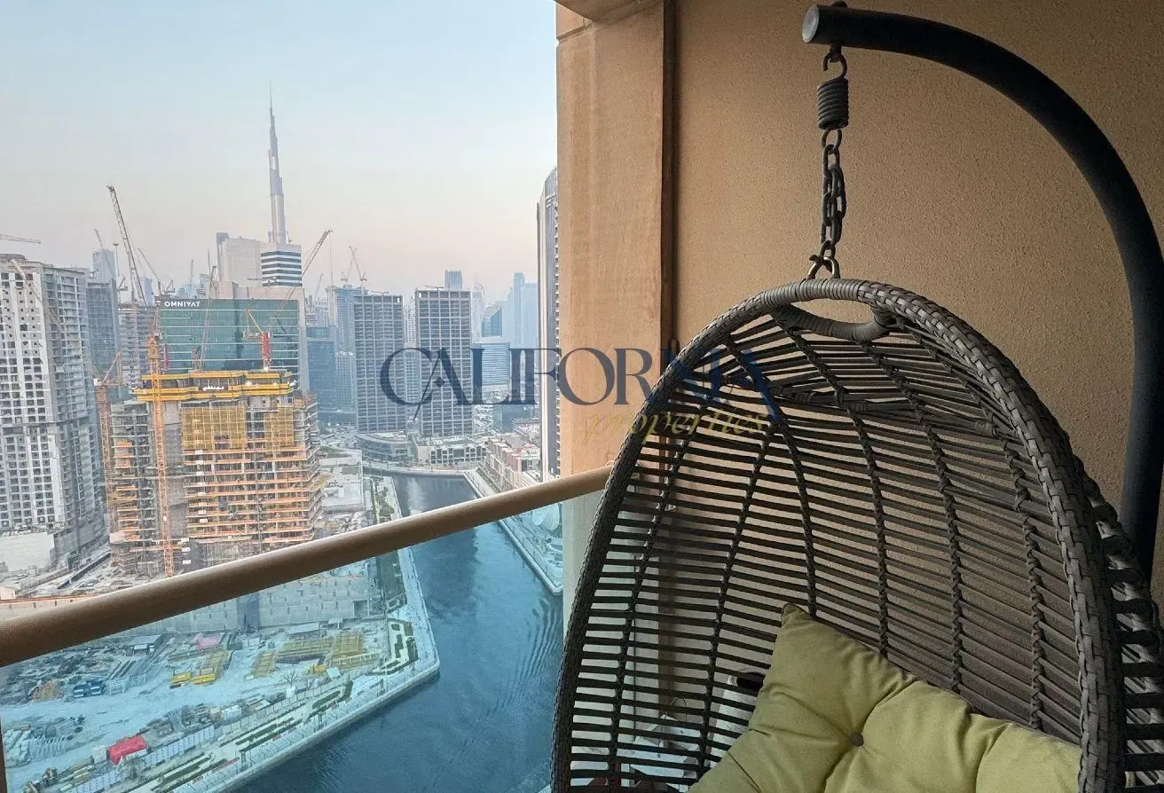 Fully Furnished | High Floor | Canal View