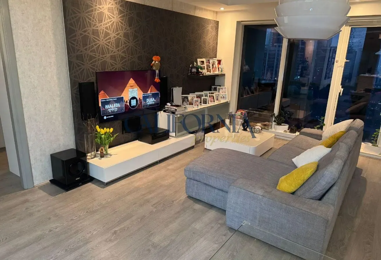 Fully Furnished | High Floor | Canal View