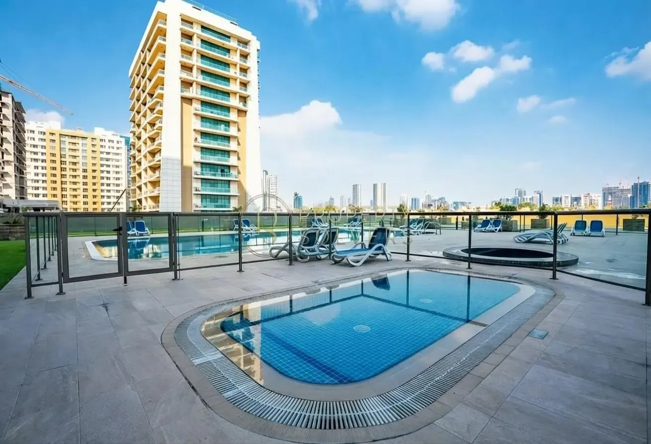 Stunning Golf View | Exclusive | Very Accessible