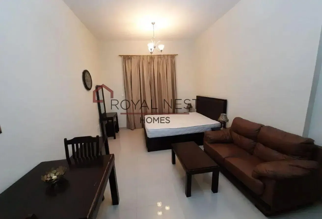 Fully Furnished | Huge Layout | Vacant