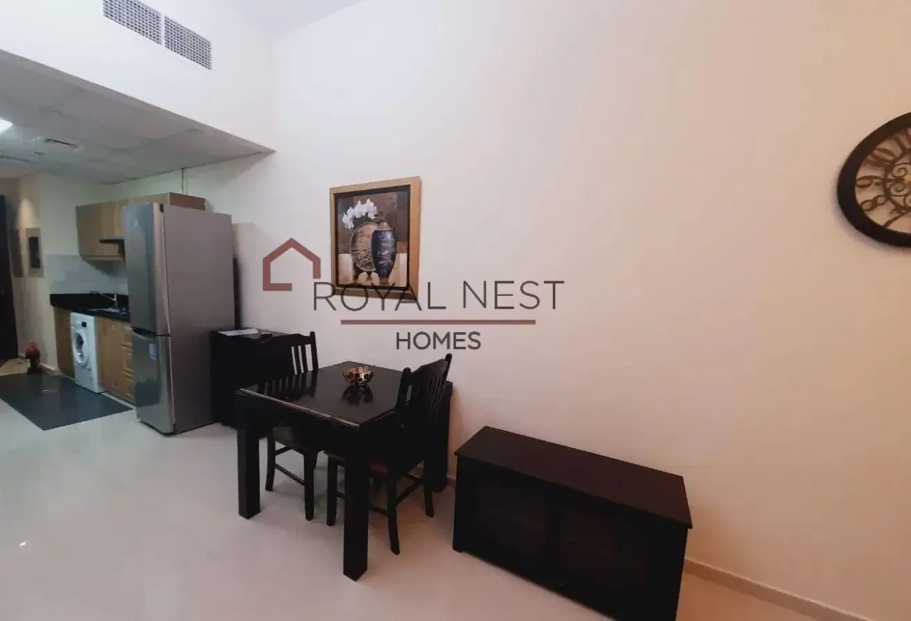 Fully Furnished | Huge Layout | Vacant