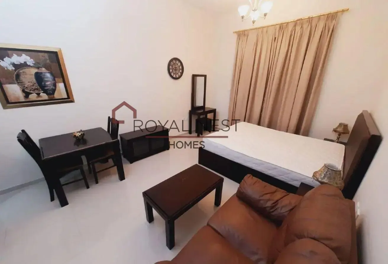 Fully Furnished | Huge Layout | Vacant