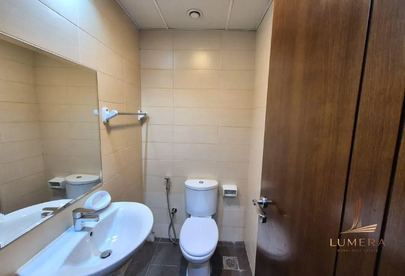 High Floor | Furnished |Community and Skyline View