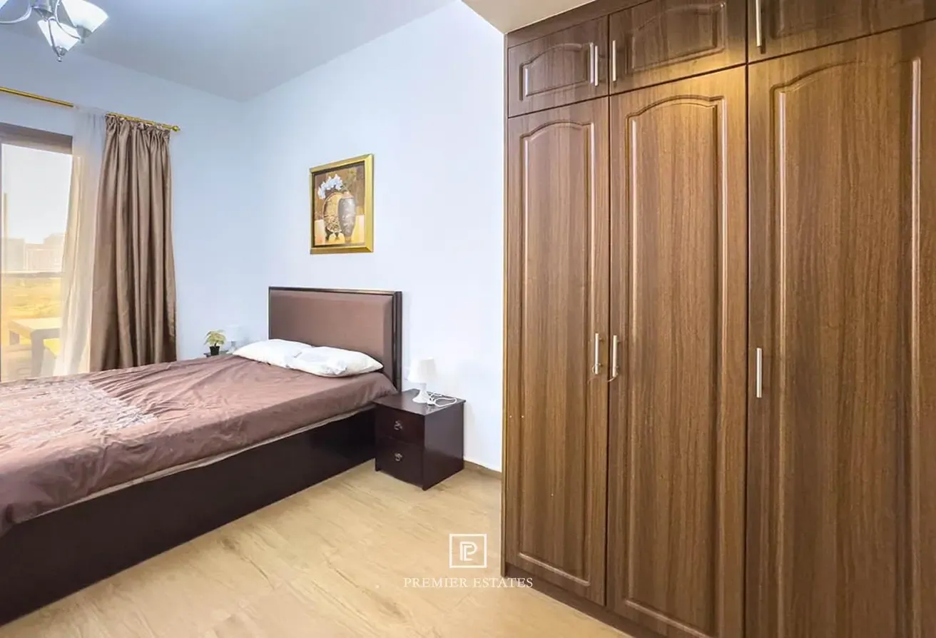 Vacant | Golf Course & Pool View | Prime Location