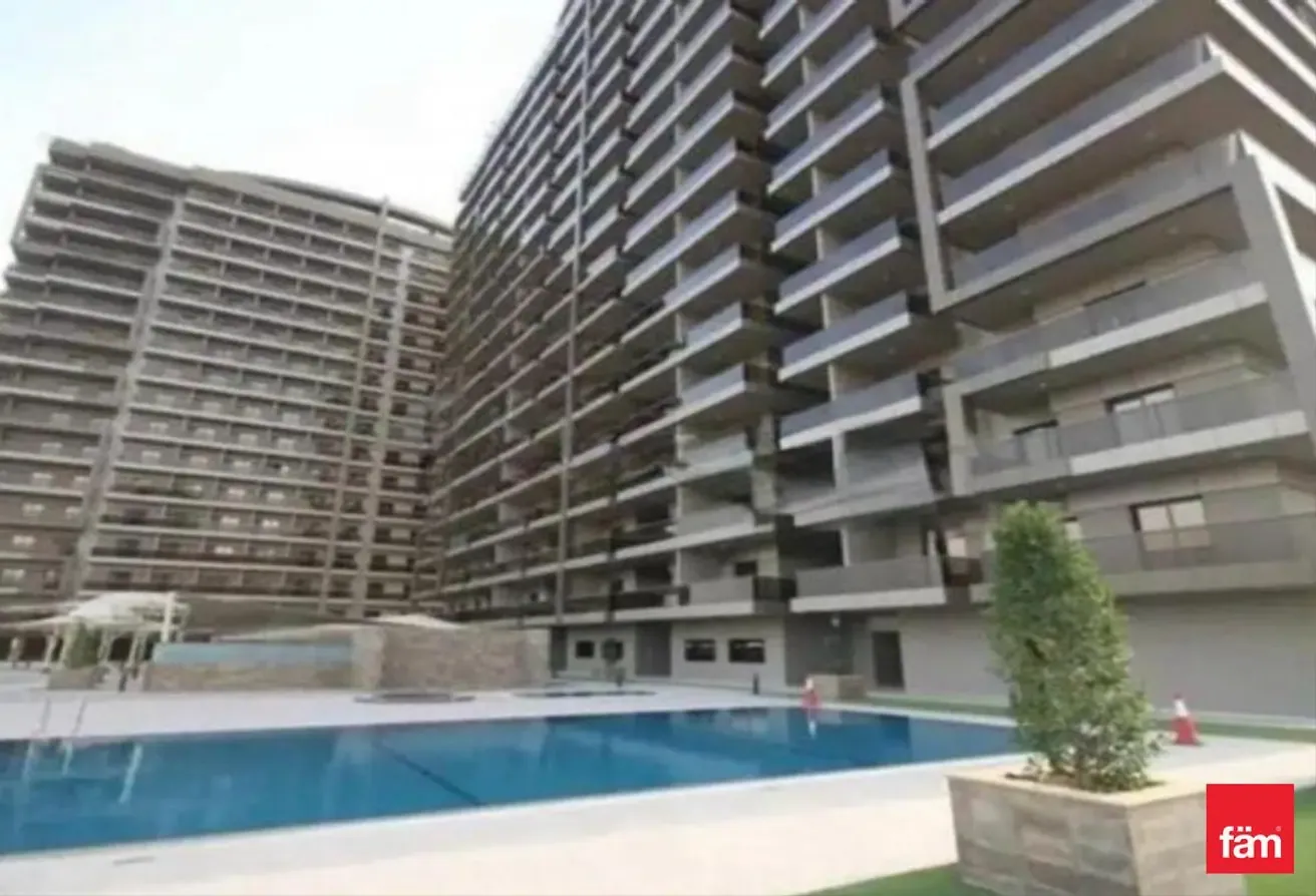 Spacious Studio | Great Investment | Tenanted