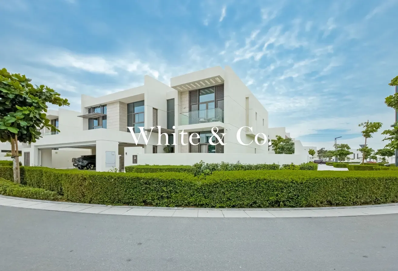Fully Upgraded | 5 Bedroom | Corner Plot