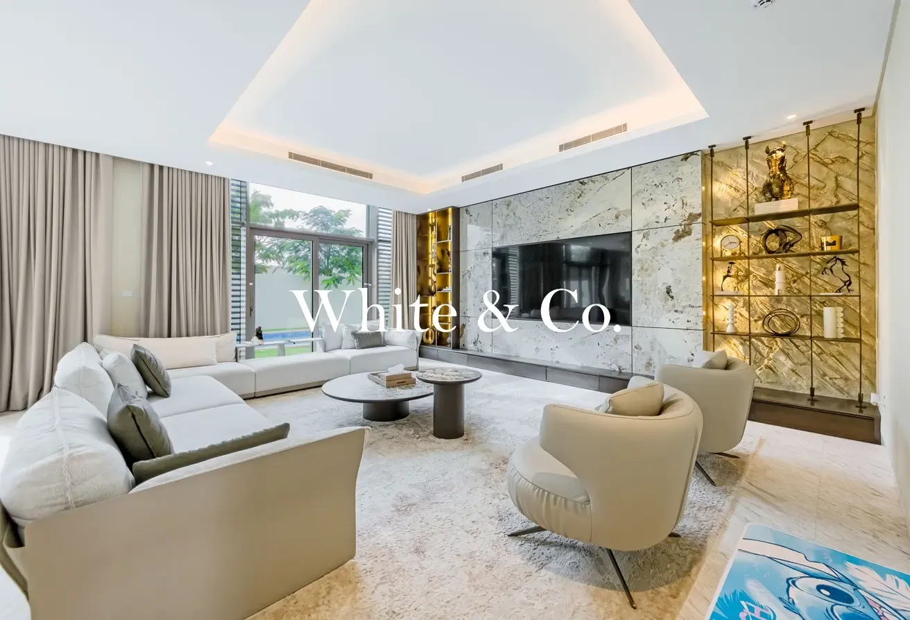Fully Upgraded | 5 Bedroom | Corner Plot
