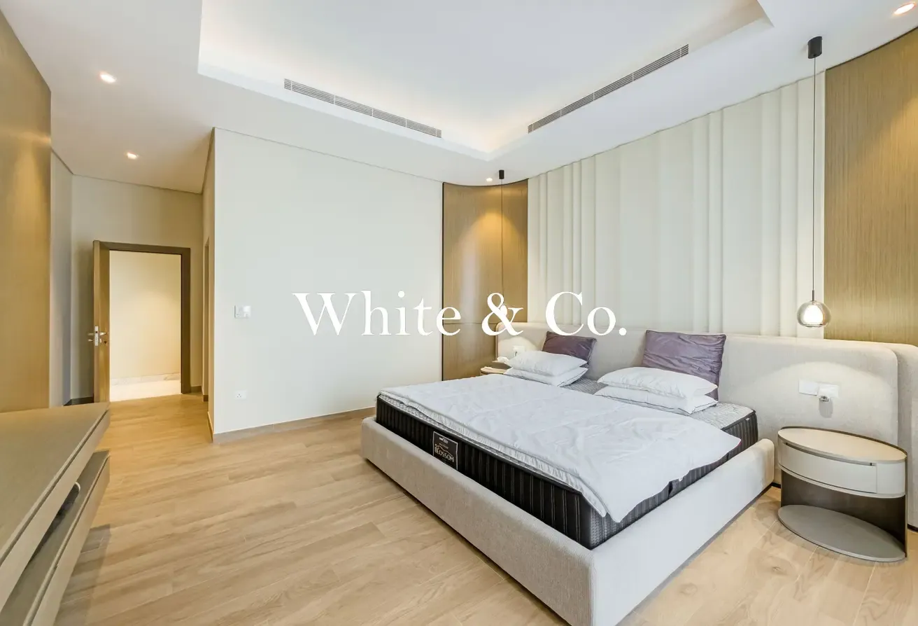 Fully Upgraded | 5 Bedroom | Corner Plot