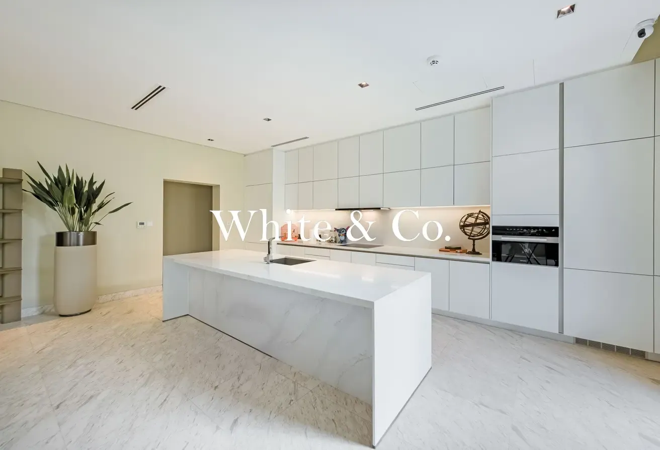 Fully Upgraded | 5 Bedroom | Corner Plot
