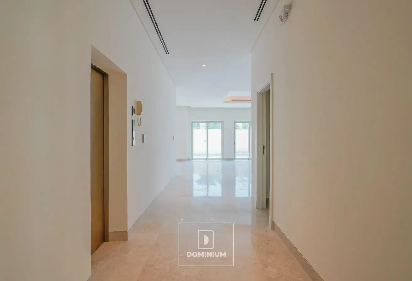 MEDITERRANEAN | SINGLE ROW | VASTU | MOTIVATED