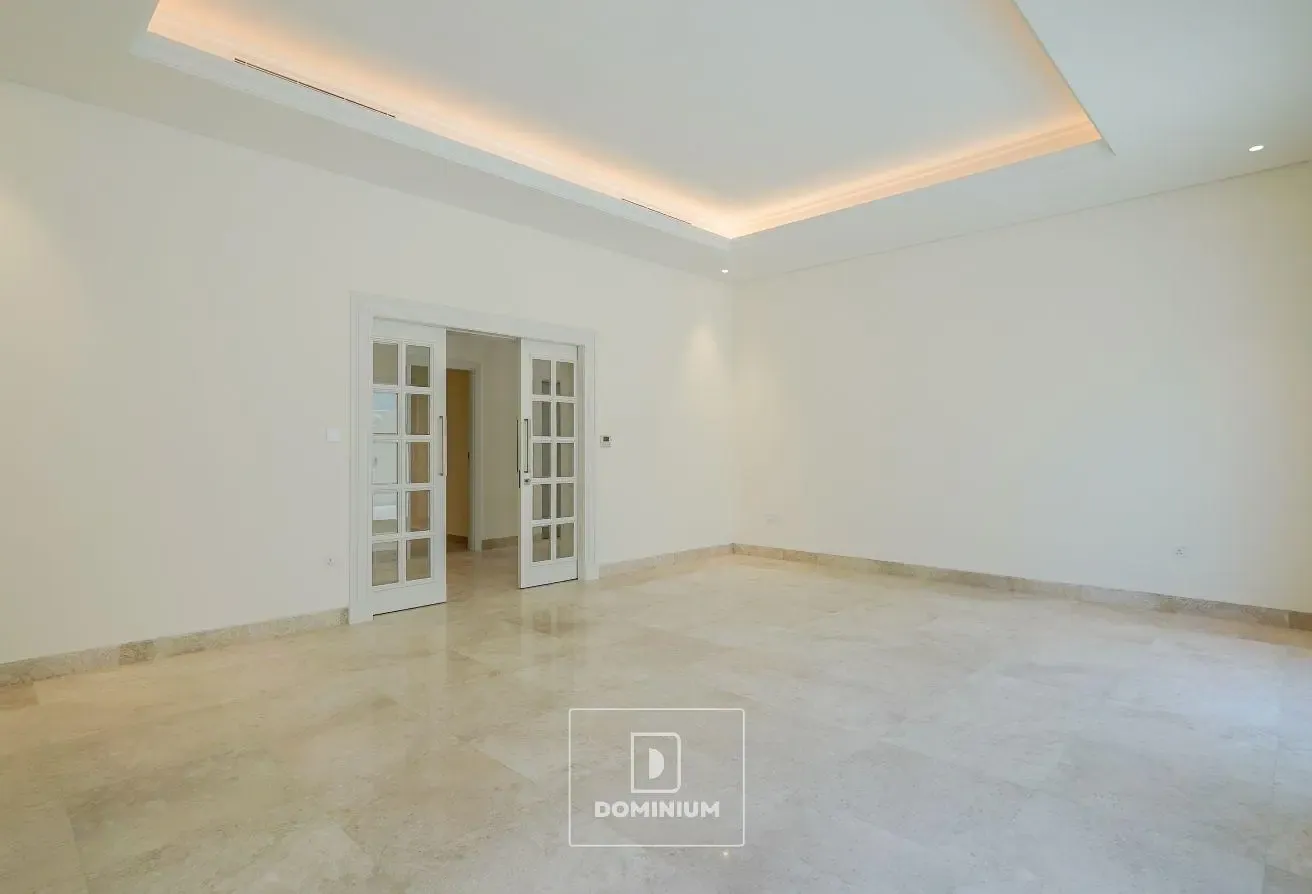 MEDITERRANEAN | SINGLE ROW | VASTU | MOTIVATED