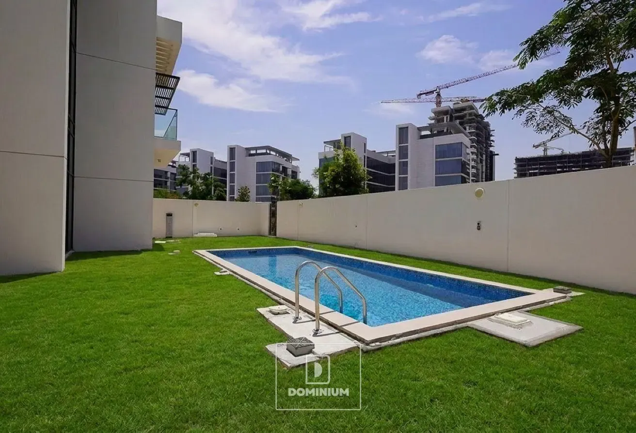 5BR CONTEMPORARY | SINGLE ROW | VASTU