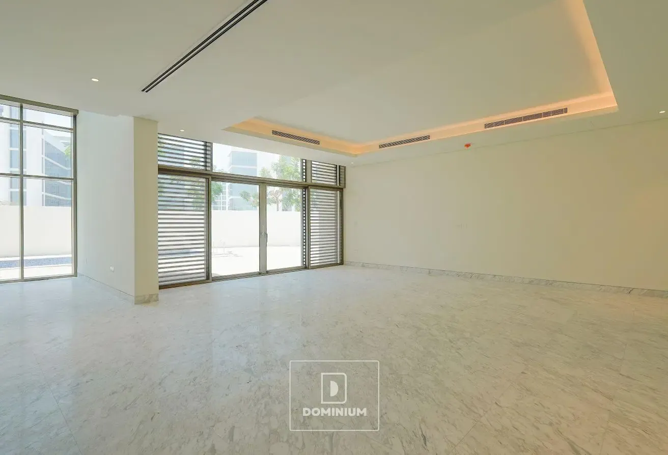 5BR CONTEMPORARY | SINGLE ROW | VASTU