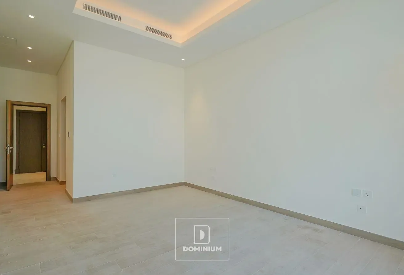 5BR CONTEMPORARY | SINGLE ROW | VASTU