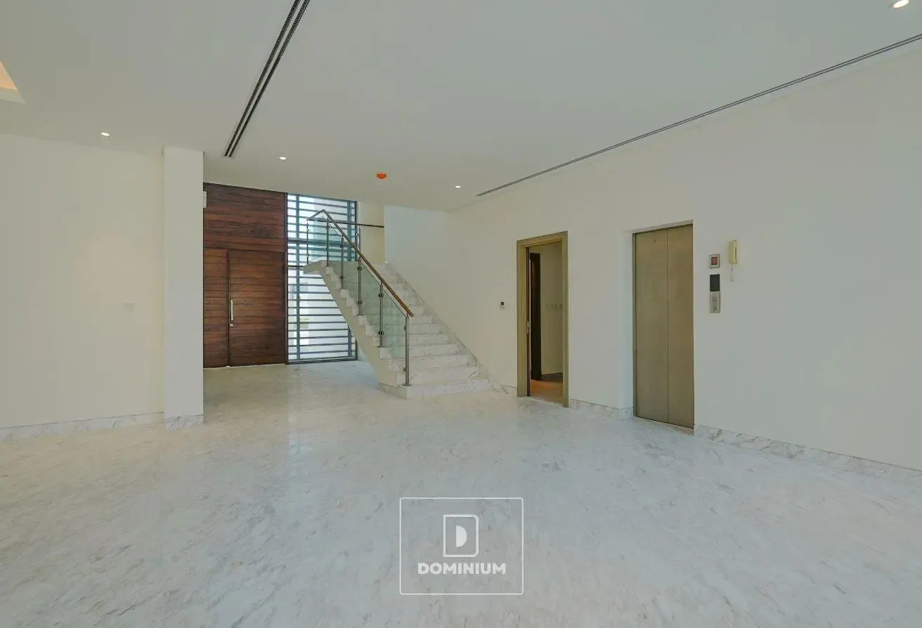 5BR CONTEMPORARY | SINGLE ROW | VASTU