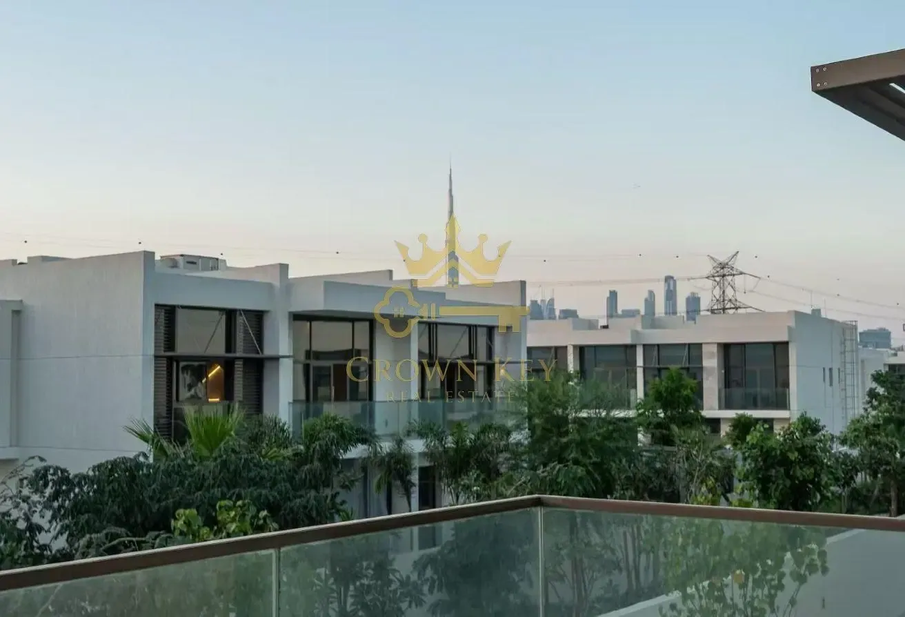 5BR Villa | Pool & Burj Views | District One P3