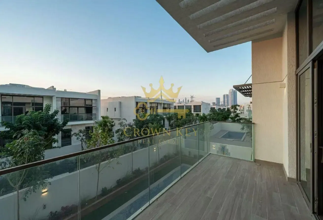 5BR Villa | Pool & Burj Views | District One P3