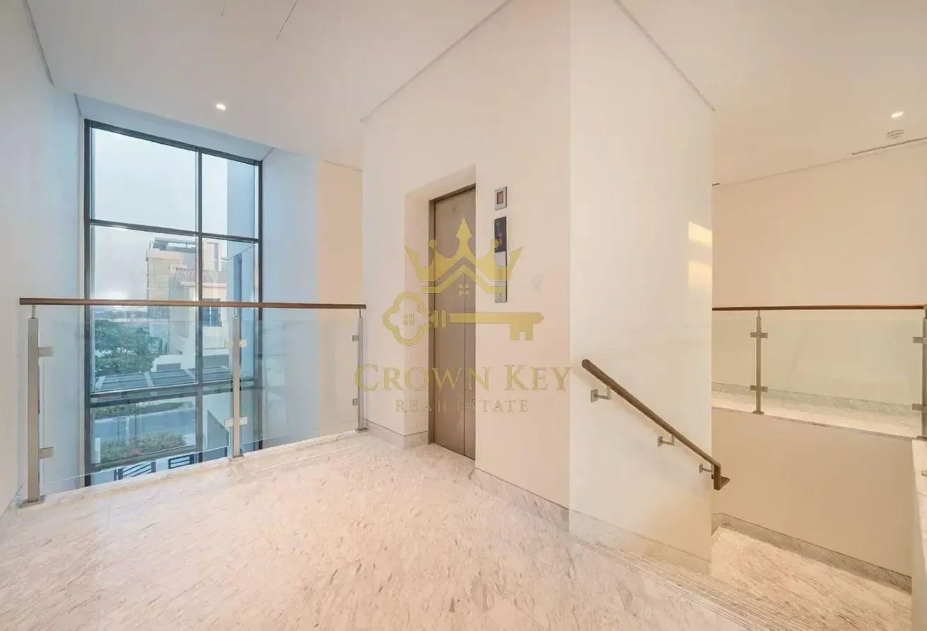 5BR Villa | Pool & Burj Views | District One P3