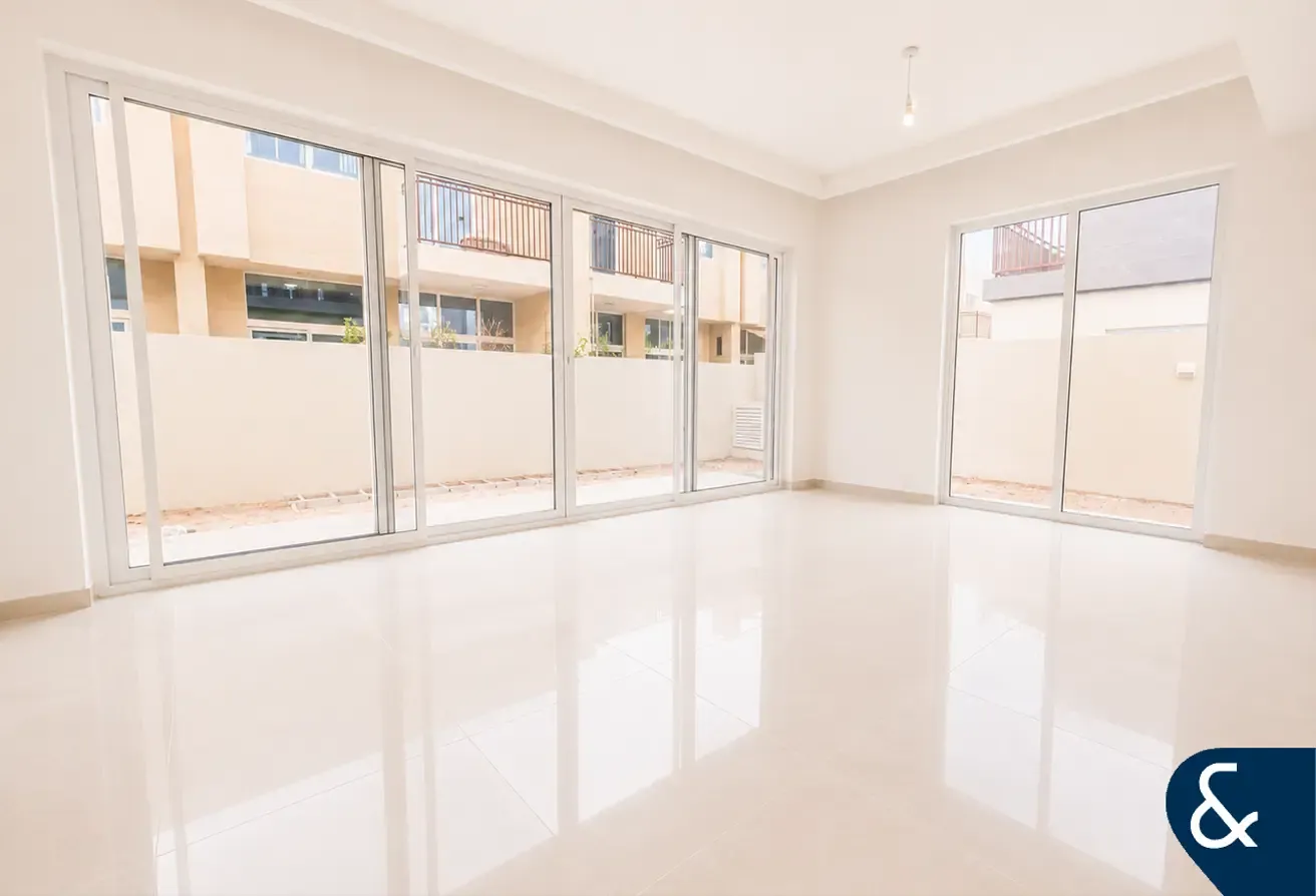 Large Plot | Vacant | Brand New | Best Value