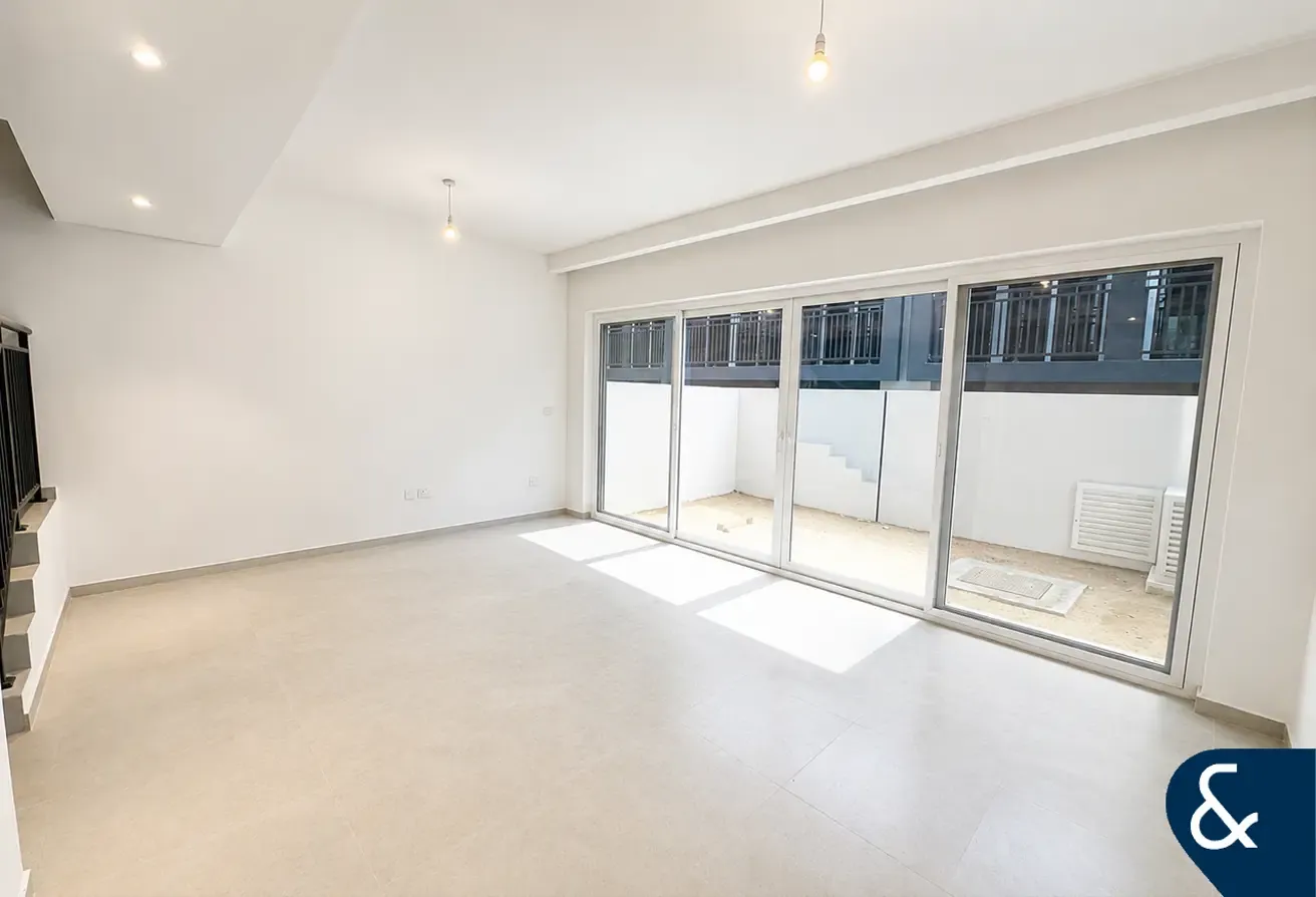 4 BR Townhouse | Brand New | Single Row