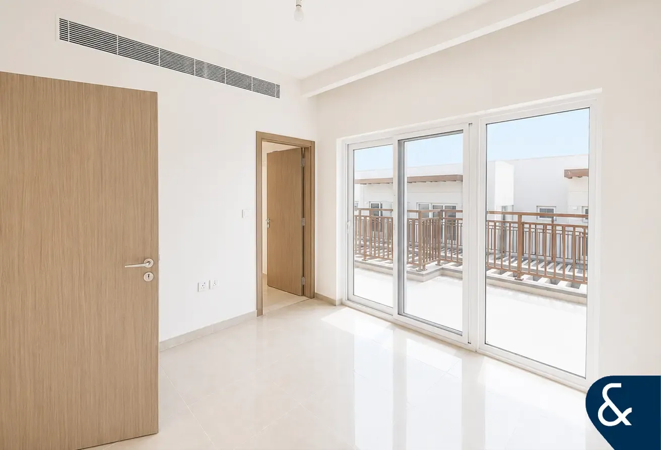 4 BR Townhouse | Brand New | Single Row