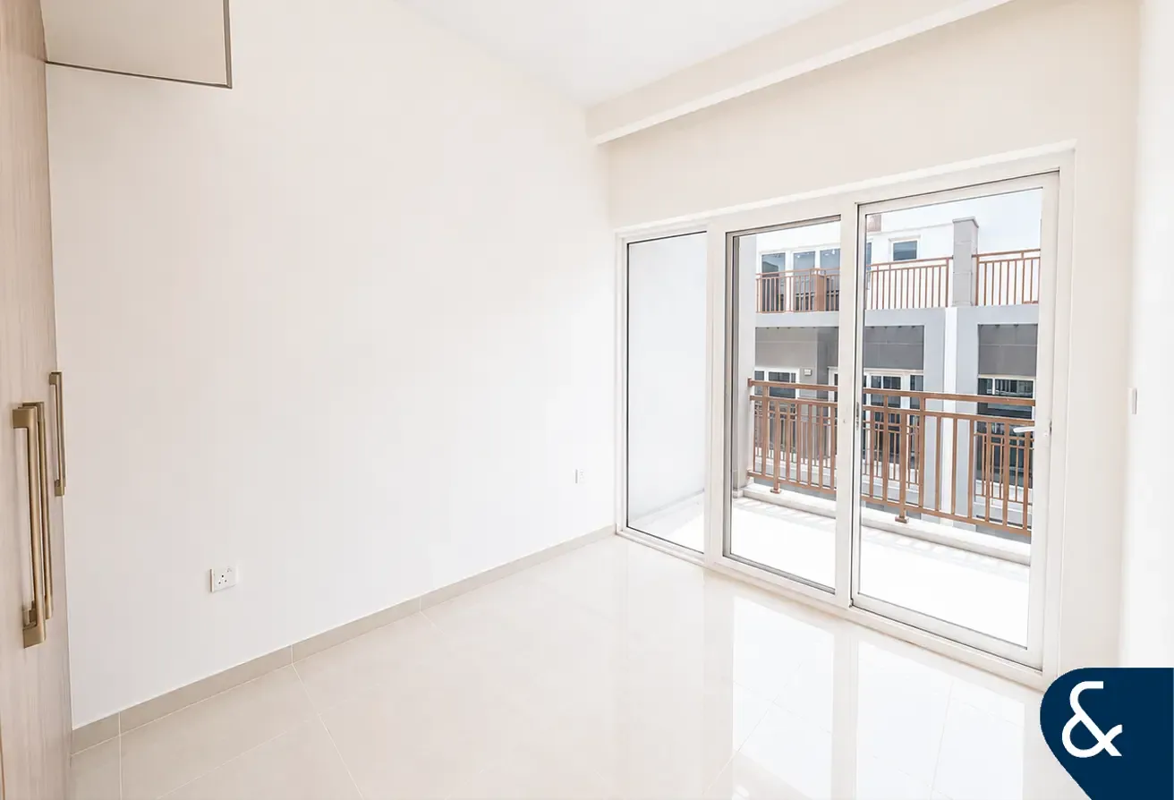 4 BR Townhouse | Brand New | Single Row