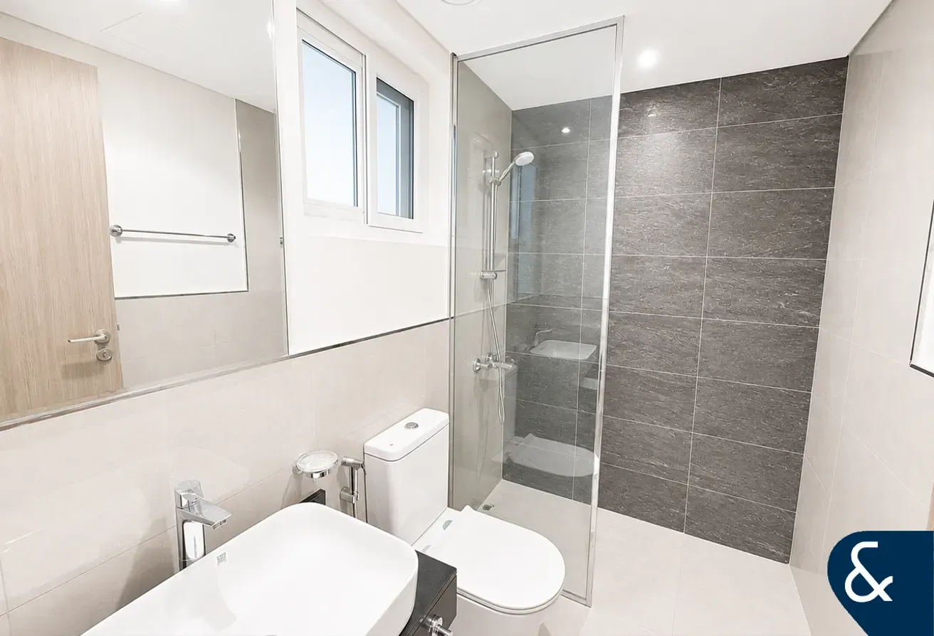 4 BR Townhouse | Brand New | Single Row
