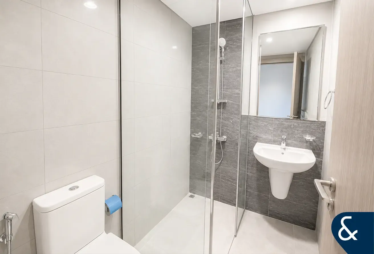 4 BR Townhouse | Brand New | Single Row