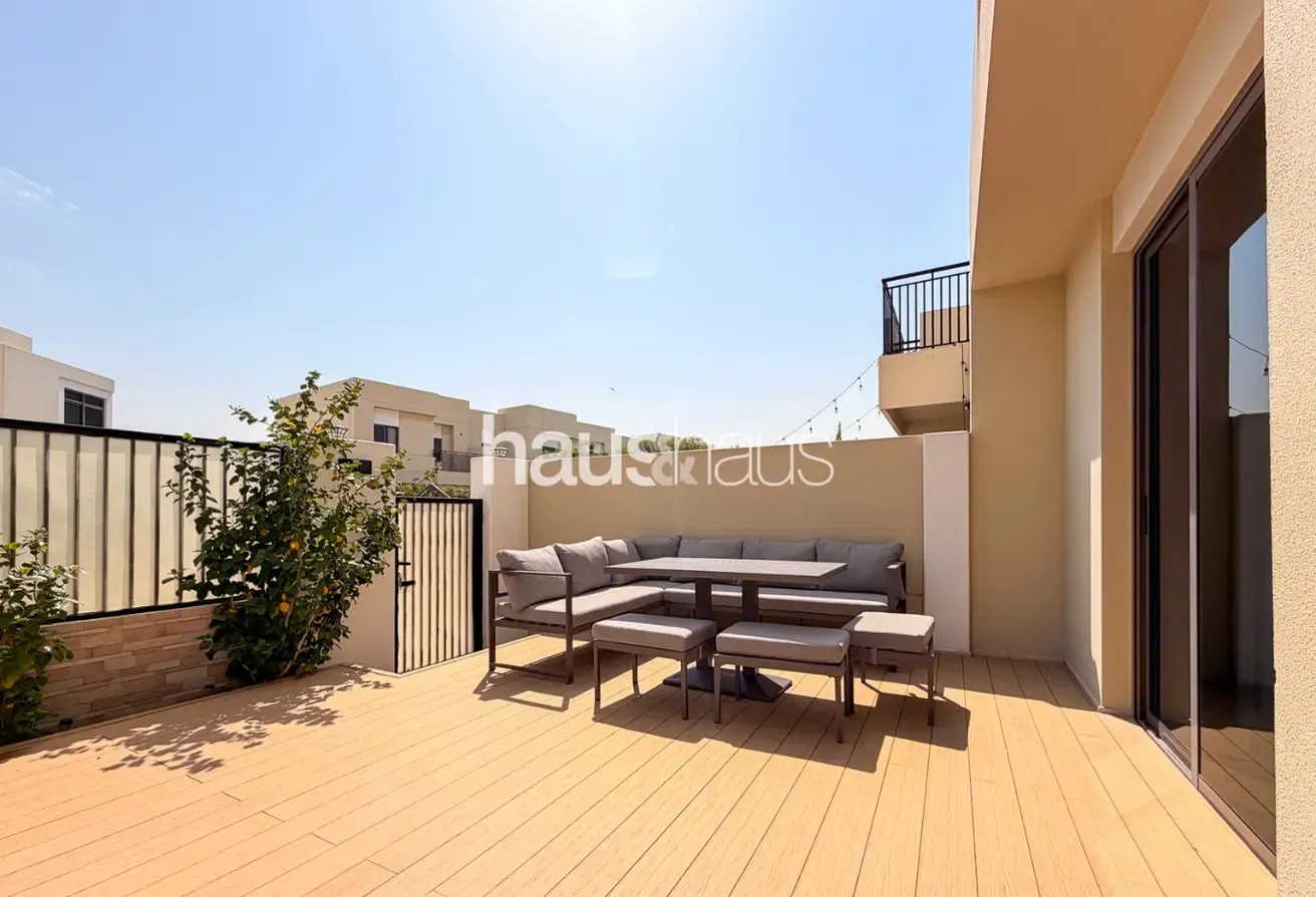 Single Row | Corner Plot | Great Location