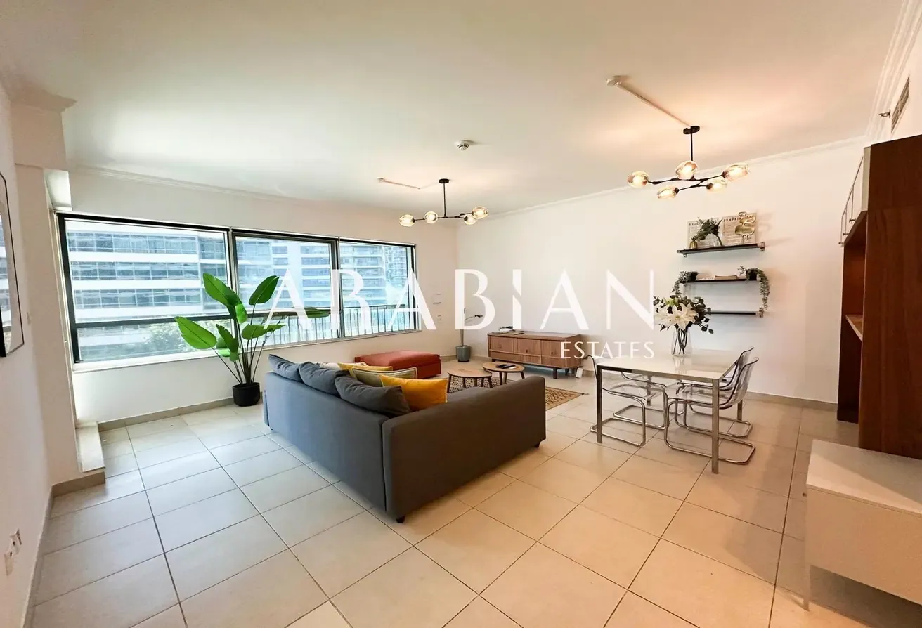 Marina View | Spacious | Vacant Soon | Unique