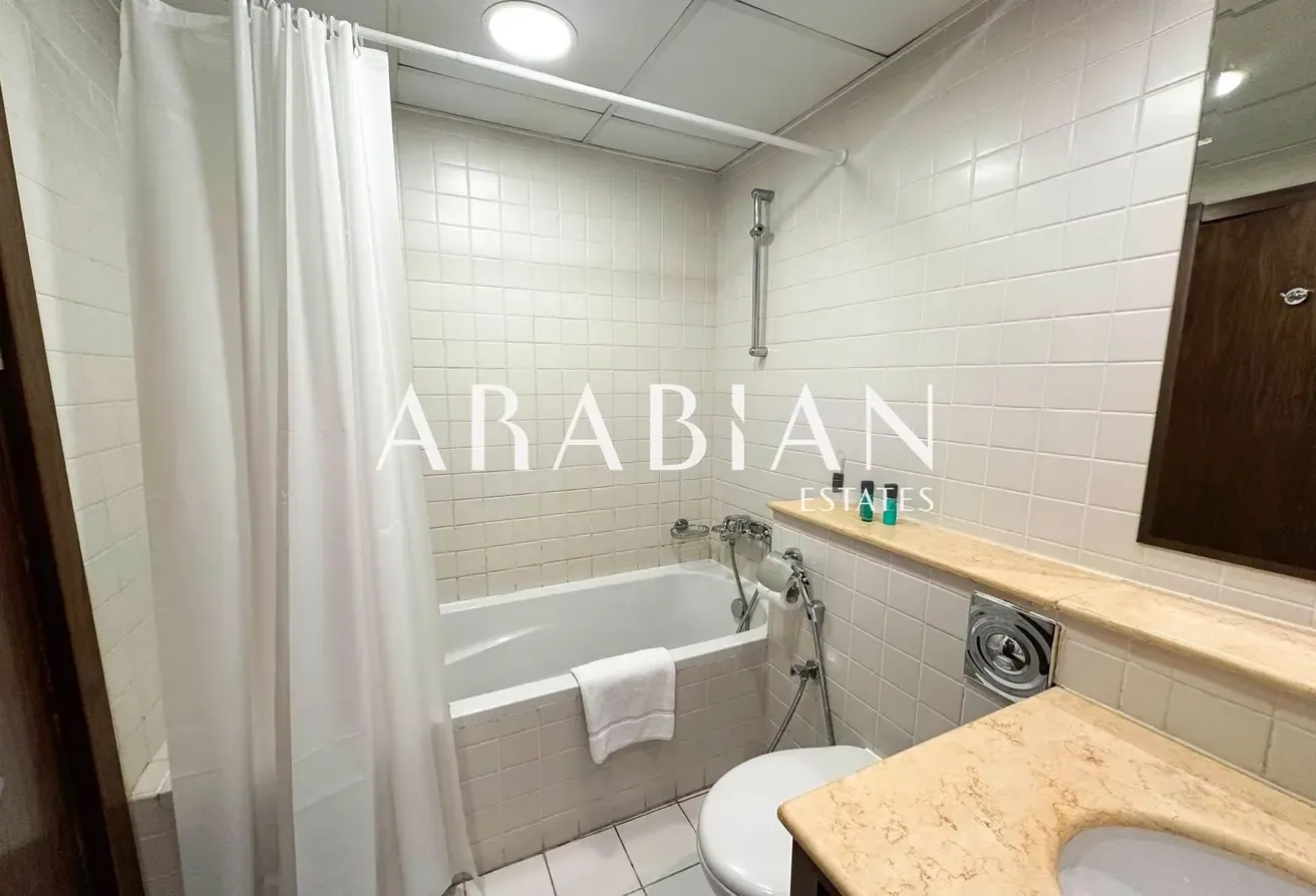Marina View | Spacious | Vacant Soon | Unique