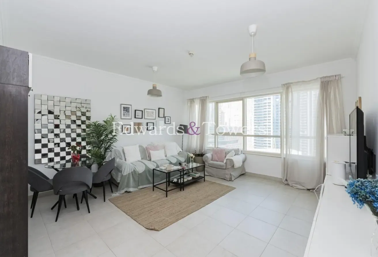 Exclusive | Upgraded | Full Marina View | Rented