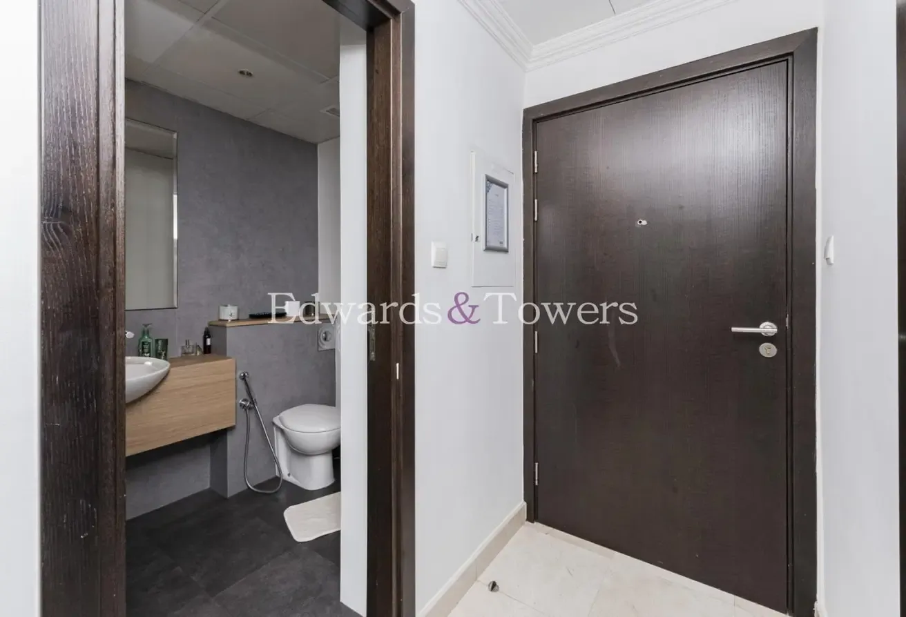 Exclusive | Upgraded | Full Marina View | Rented