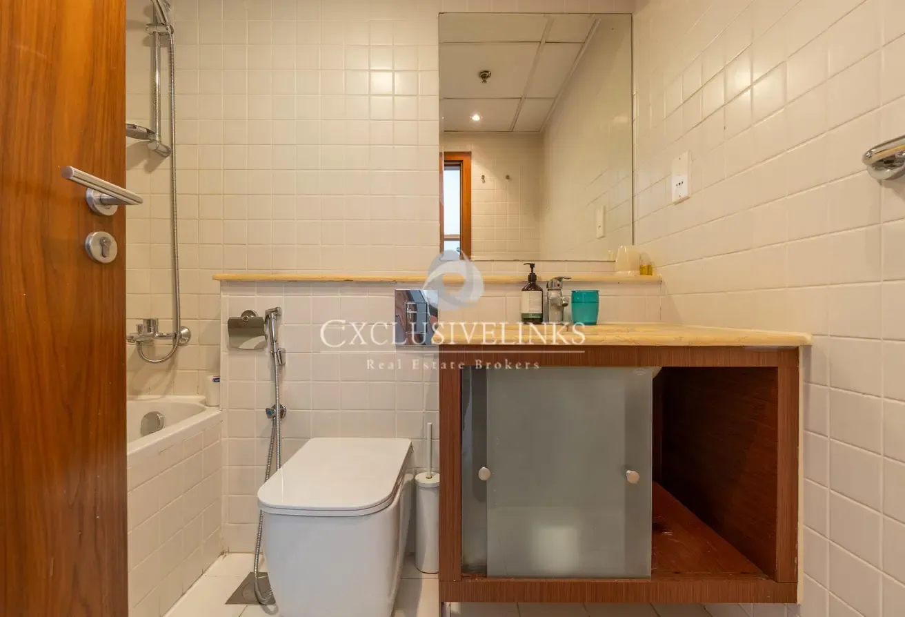 Negotiable | Marina View | Exceptional Layout