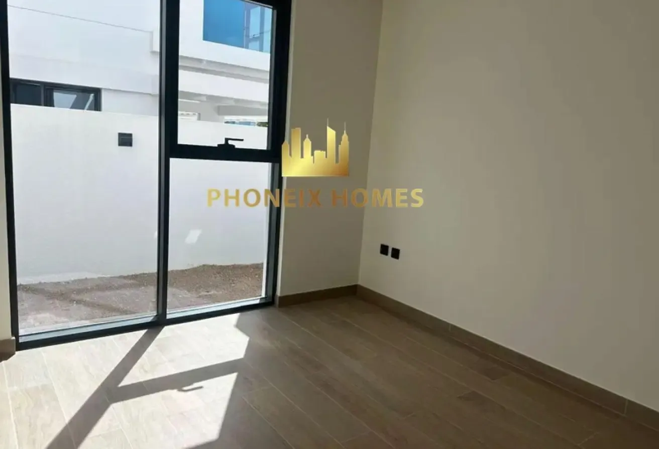 Mid Corner | 80% mortgage | Near Park