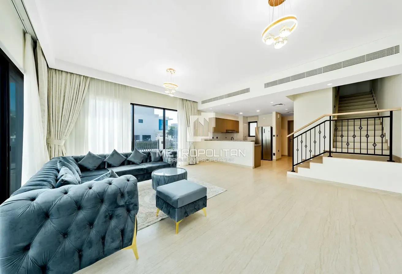 Vacant | End Corner | View Today | Plus Maids Room