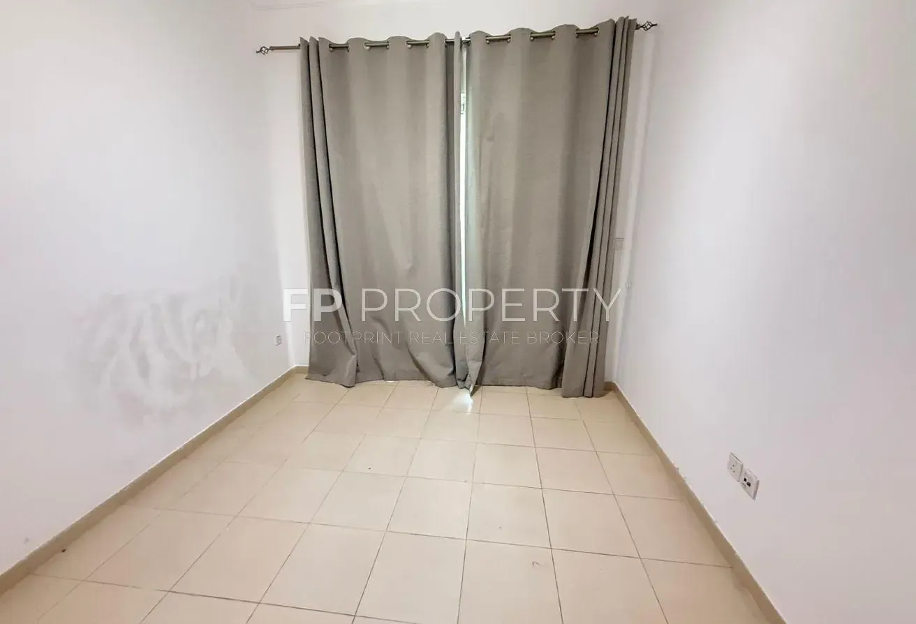 Canal View | Prime Location | Vacant