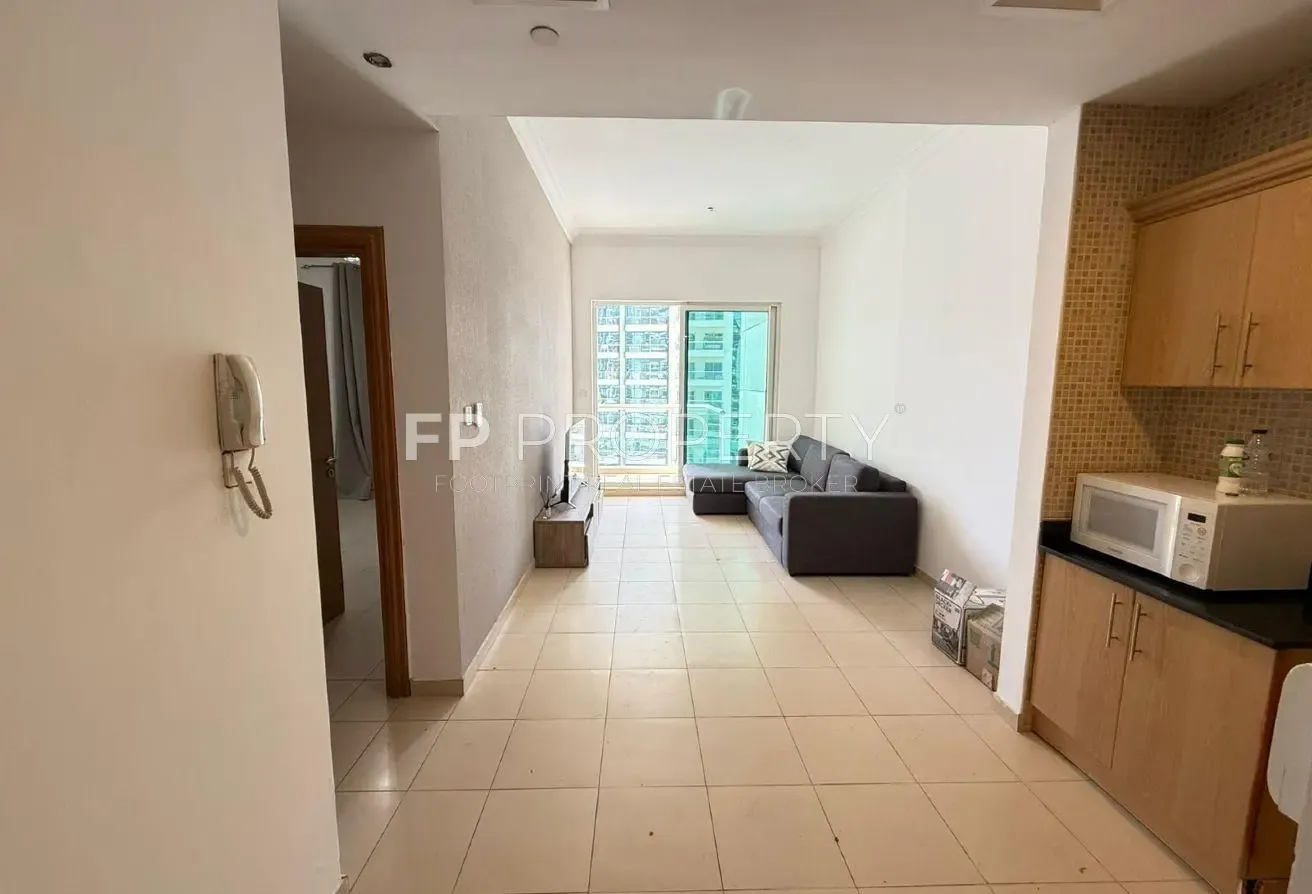 Canal View | Prime Location | Vacant