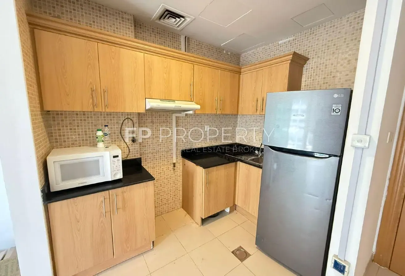Canal View | Prime Location | Vacant