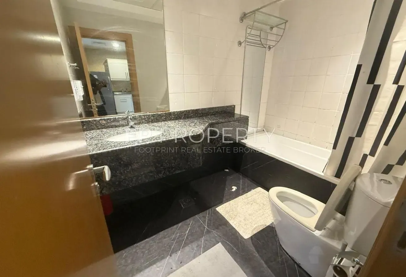 Canal View | Prime Location | Vacant